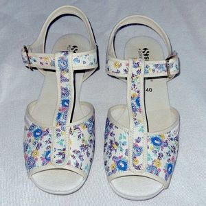Rare Loveshackfancy Superga Sandals Size 40EU/8.5US